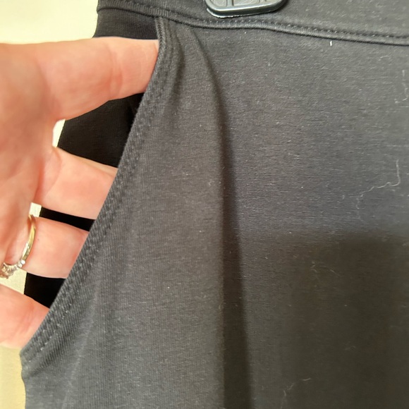 LL Bean Cropped Black Knit Wide Legged Pants- Size Med Reg - Picture 3 of 5